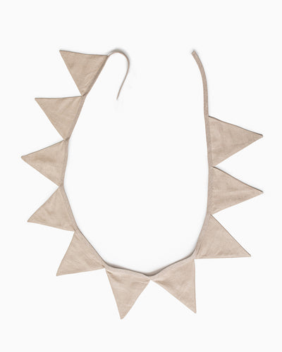 Linen bunting in Natural - sneakstylesanctums