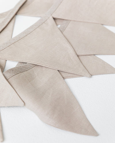 Linen bunting in Natural - sneakstylesanctums