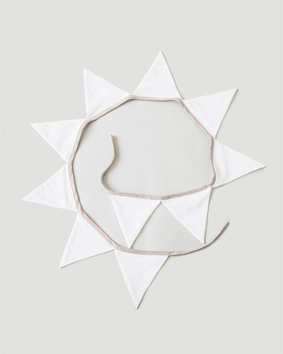 Linen bunting in White - sneakstylesanctums