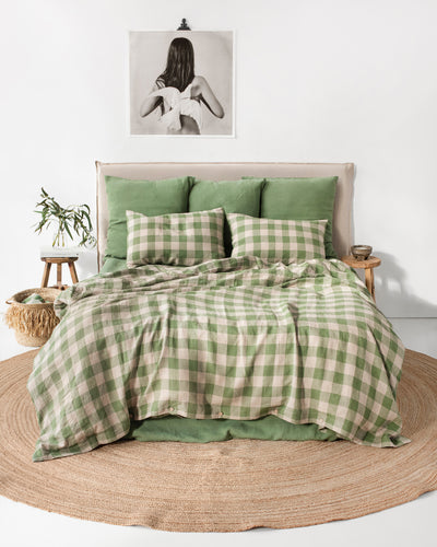 Forest green gingham linen fitted sheet | sneakstylesanctums