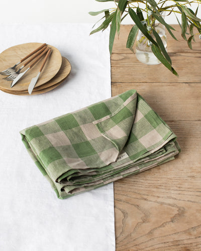 Forest green gingham linen tablecloth | sneakstylesanctums