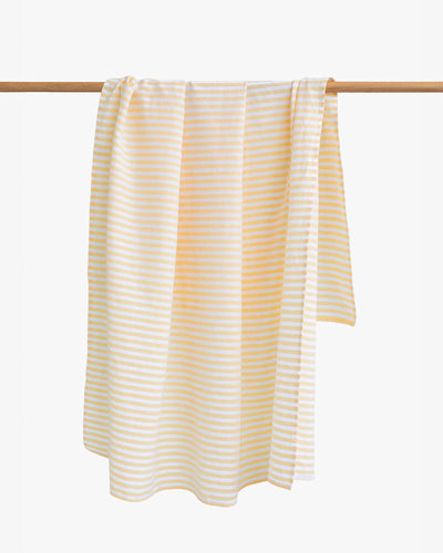 Linen beach towel in Striped yellow - sneakstylesanctums