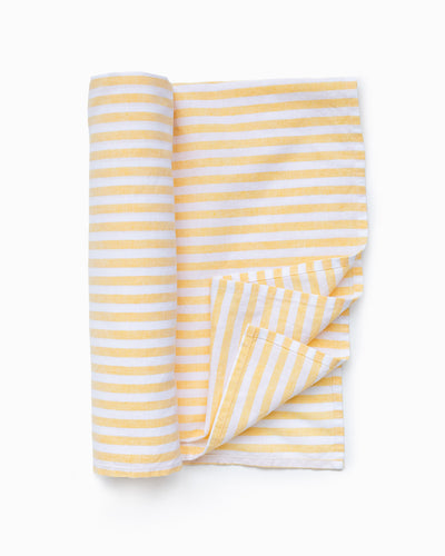 Linen beach towel in Striped yellow - sneakstylesanctums
