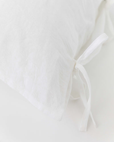 Linen pillowcase with ties in White - sneakstylesanctums