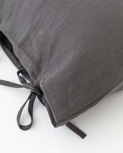 Linen pillowcase with ties in Charcoal gray - sneakstylesanctums
