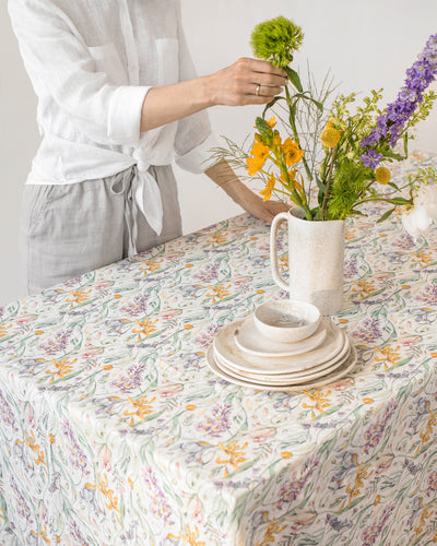 Blossom print linen tablecloth - sneakstylesanctums