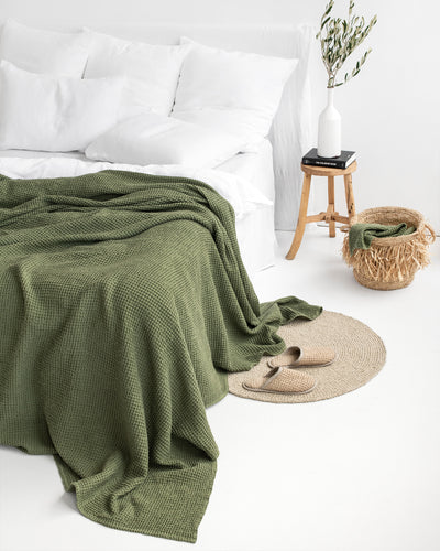 Forest green waffle blanket - sneakstylesanctums