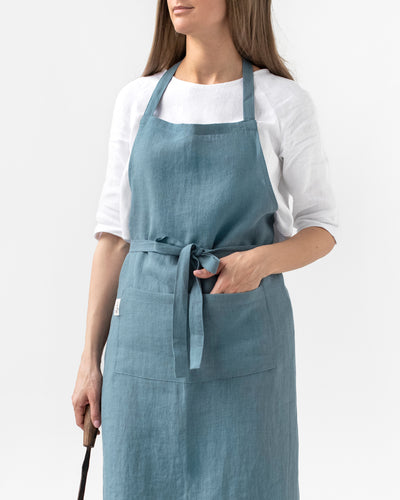 Linen bib apron in Gray blue - sneakstylesanctums