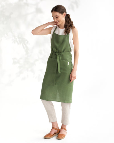 Linen bib apron in Forest green - sneakstylesanctums