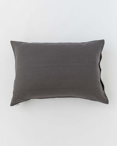 Linen pillowcase with buttons in Charcoal gray - sneakstylesanctums