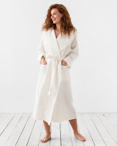 Women's waffle robe in White - sneakstylesanctums